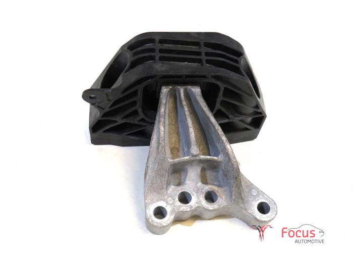 Used Engine mount Opel Corsa F (UB/UH/UP) 1.2 12V 75 Price € 37,50 Margin scheme offered by Focus Automotive