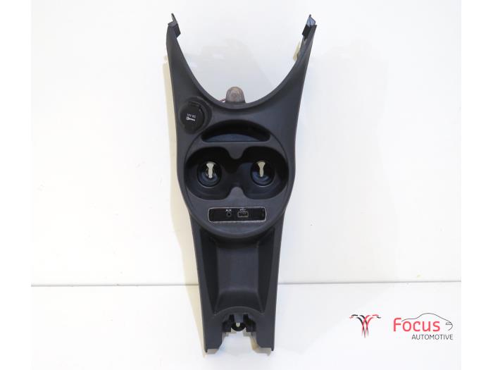 Usagé Console centrale Fiat 500 (312) 0.9 TwinAir 85 Prix € 44,95 Règlement à la marge proposé par Focus Automotive