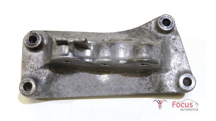 Used Engine mount Opel Astra K 1.2 Turbo 12V Price € 14,95 Margin scheme offered by Focus Automotive