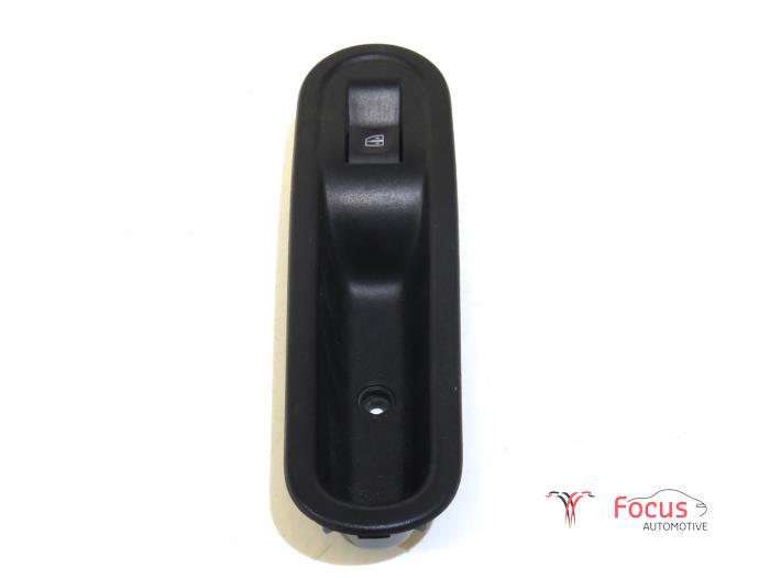 Usados Interruptor de ventanilla eléctrica Renault Twingo III (AH) 1.0 SCe 70 12V Precio € 6,95 Norma de margen ofrecido por Focus Automotive