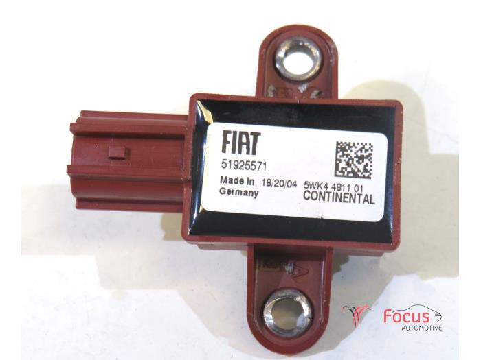 Gebrauchte Airbag Sensor Fiat 500 (312) 0.9 TwinAir 80 Preis € 39,95 Margenregelung angeboten von Focus Automotive