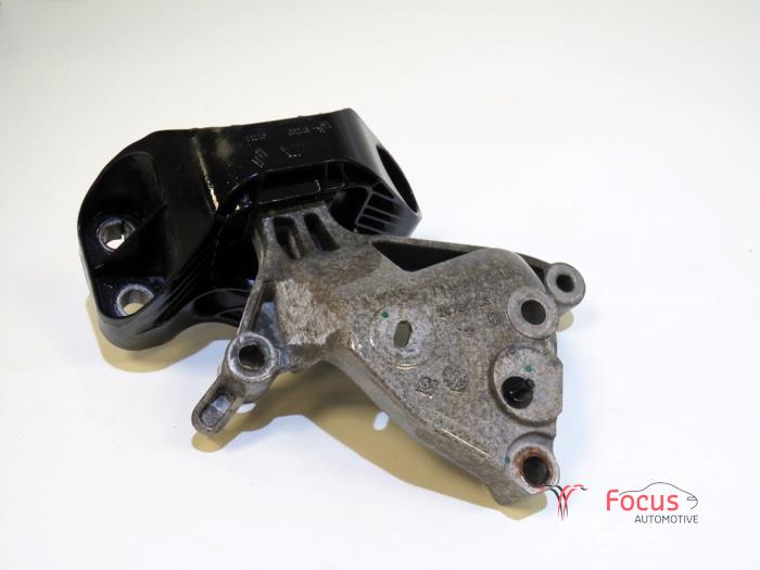 Usagé Support moteur Renault Scénic IV (RFAJ) 1.3 TCE 140 16V Prix € 34,95 Règlement à la marge proposé par Focus Automotive
