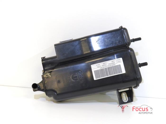 Begagnade Kolfilter Fiat 500X (334) 1.6 E-torq 16V Pris € 54,95 Marginaltabell erbjuds av Focus Automotive