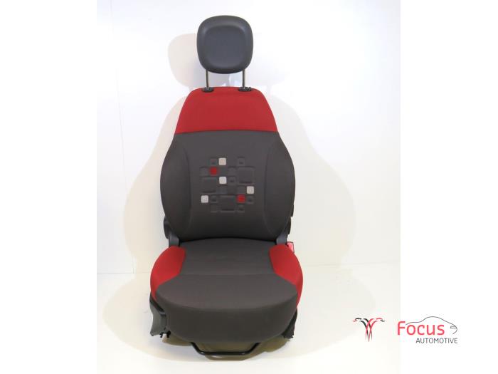 Używane Fotel prawy Fiat Panda (312) 1.2 69 Cena € 110,00 Procedura marży oferowane przez Focus Automotive