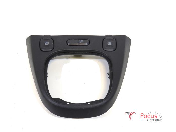 Usados Interruptor combinado de ventanillas Fiat Panda (312) 1.2 69 Precio € 29,95 Norma de margen ofrecido por Focus Automotive