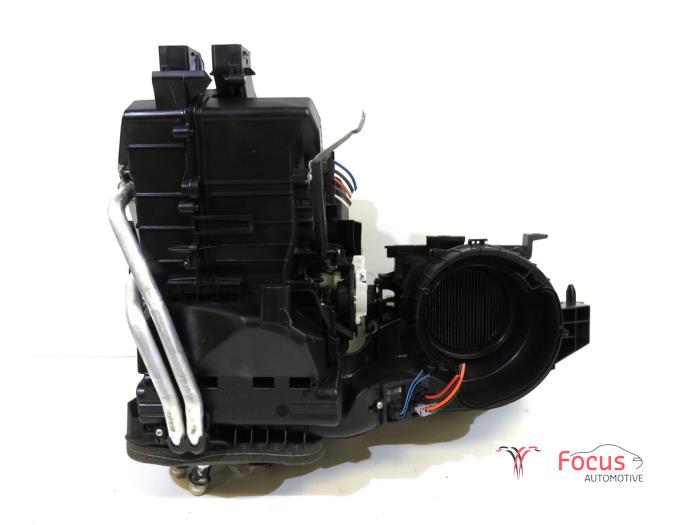 Usagé Bloc chauffage Fiat Tipo (356H/357H) 1.3 D Multijet II 16V Prix € 299,95 Règlement à la marge proposé par Focus Automotive