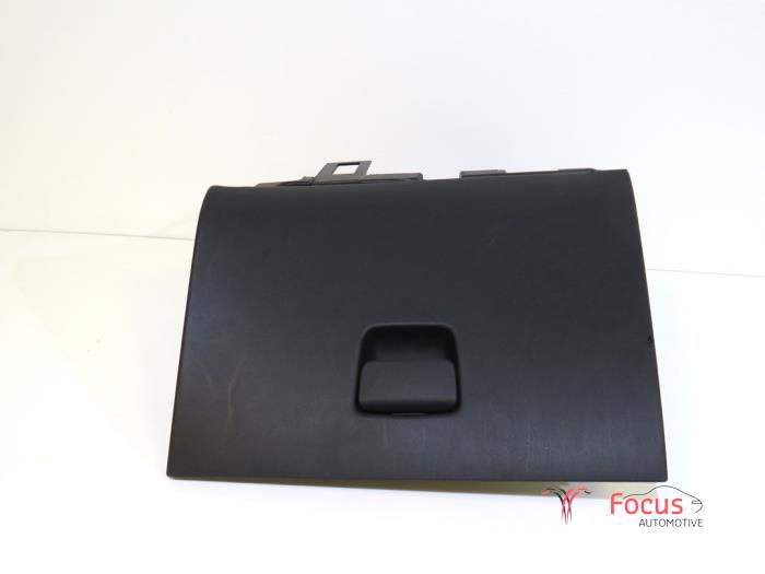 Begagnade Handskfack Citroen C3 Aircross I (2C/2R) 1.2 PureTech 82 Pris € 44,95 Marginaltabell erbjuds av Focus Automotive