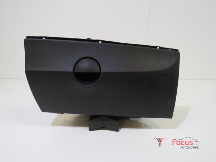 Begagnade Handskfack Fiat 500 (312) 1.2 Pris € 24,95 Marginaltabell erbjuds av Focus Automotive