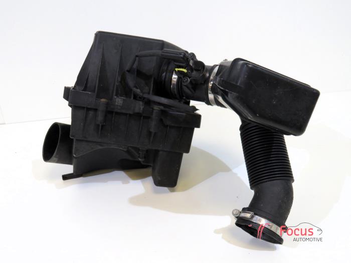 Begagnade Luftfilterhus Opel Corsa E 1.4 16V Pris € 59,95 Marginaltabell erbjuds av Focus Automotive
