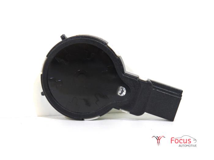 Begagnade Regnsensor Ford Focus 3 1.0 Ti-VCT EcoBoost 12V 125 Pris € 12,95 Marginaltabell erbjuds av Focus Automotive