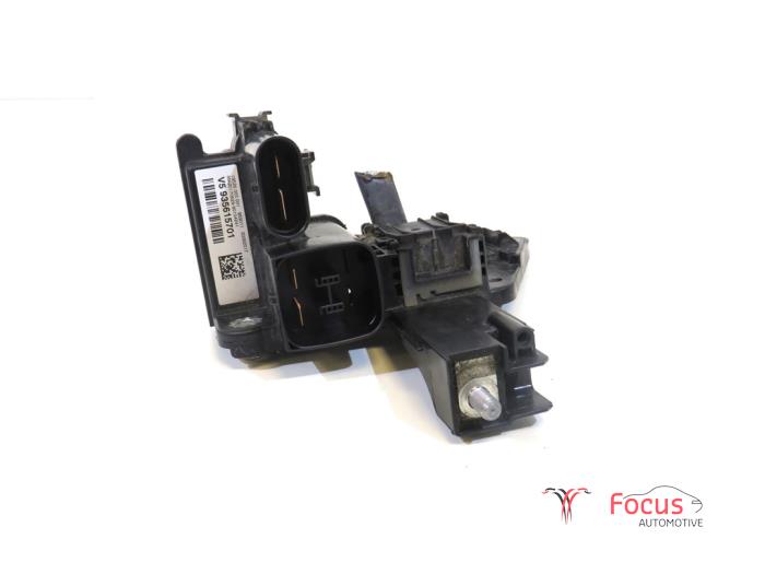Gebrauchte Stromverteiler BMW 1 serie (F20) 118i 1.5 TwinPower 12V Preis € 18,95 Margenregelung angeboten von Focus Automotive
