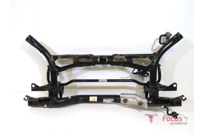 Usados Subchasis Volkswagen Golf VIII Variant (GC5) 1.5 eTSI 16V Precio € 159,95 Norma de margen ofrecido por Focus Automotive