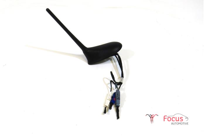 Używane Antena GPS Fiat 500 (312) 1.0 Hybrid Cena € 59,95 Procedura marży oferowane przez Focus Automotive
