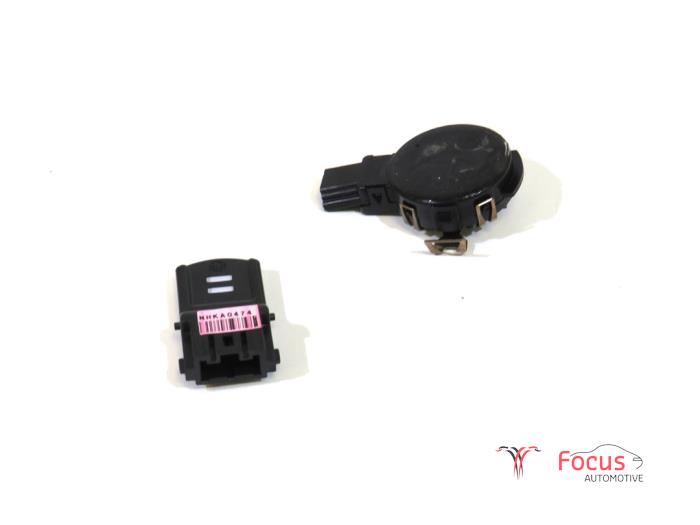 Begagnade Regnsensor Kia Stonic (YB) 1.4 MPI 16V Pris € 19,95 Marginaltabell erbjuds av Focus Automotive