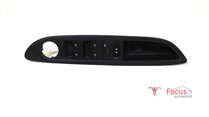 Usados Interruptor combinado de ventanillas Opel Mokka X 1.6 CDTI 16V Precio € 44,95 Norma de margen ofrecido por Focus Automotive