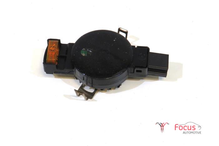 Begagnade Regnsensor BMW X1 (F48) sDrive 18i 1.5 12V TwinPower Turbo Pris € 19,95 Marginaltabell erbjuds av Focus Automotive