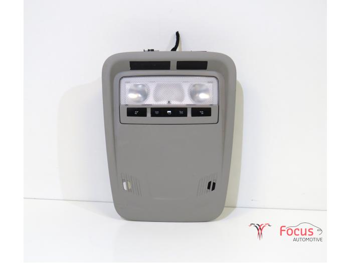 Begagnade Innerbelysning, fram Opel Astra K Sports Tourer 1.2 Turbo 12V Pris € 8,95 Marginaltabell erbjuds av Focus Automotive