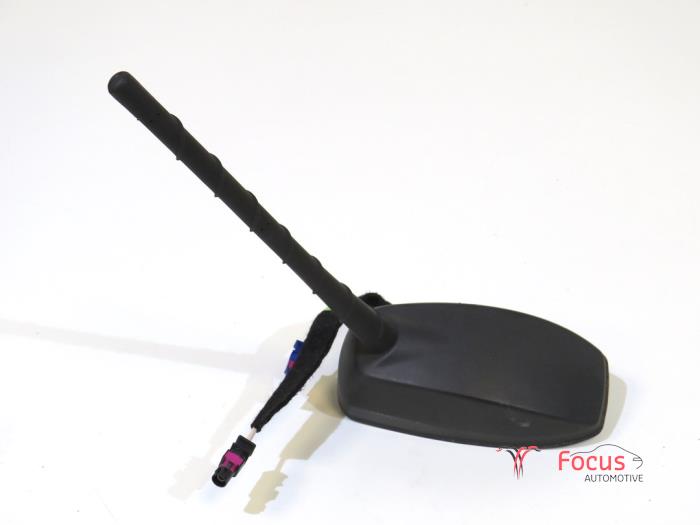 Używane Antena GPS Opel Astra K Sports Tourer 1.2 Turbo 12V Cena € 44,95 Procedura marży oferowane przez Focus Automotive