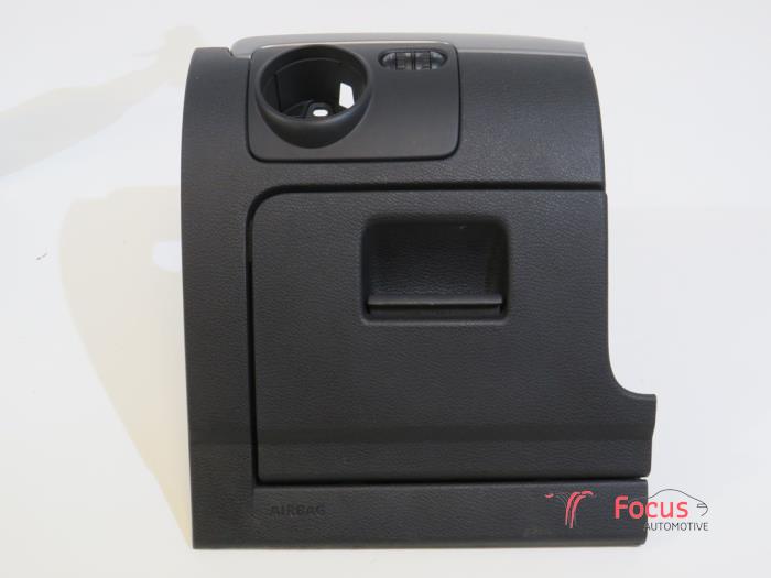 Begagnade Handskfack Volkswagen Golf VI (5K1) 1.4 16V Pris € 19,95 Marginaltabell erbjuds av Focus Automotive