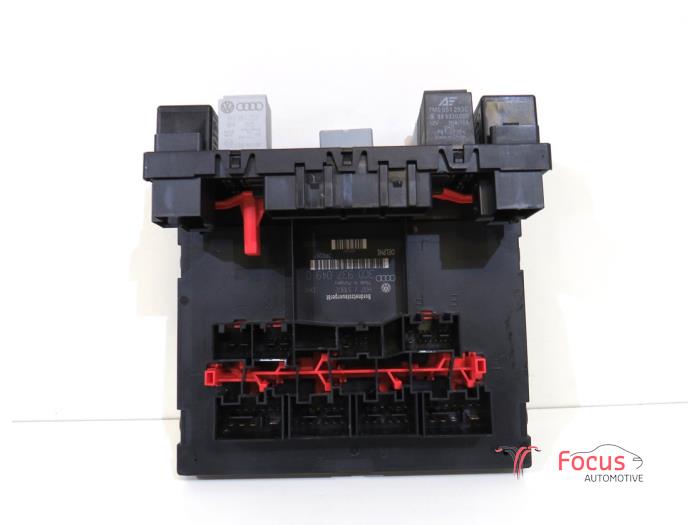 Używane Sterownik Body Control Volkswagen Golf V (1K1) 1.6 FSI 16V Cena € 29,95 Procedura marży oferowane przez Focus Automotive
