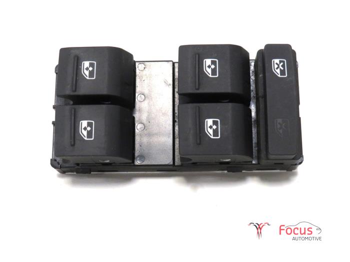 Usados Interruptor combinado de ventanillas Audi A3 Sportback (8YA) 1.5 35 TFSI 16V Precio € 24,95 Norma de margen ofrecido por Focus Automotive