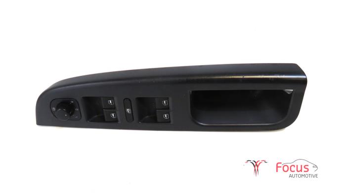 Usados Interruptor combinado de ventanillas Volkswagen Golf V (1K1) 1.6 FSI 16V Precio € 14,95 Norma de margen ofrecido por Focus Automotive
