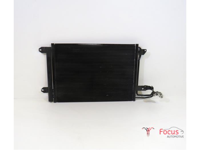 Usagé Radiateur clim Volkswagen Golf V (1K1) 1.6 FSI 16V Prix € 24,95 Règlement à la marge proposé par Focus Automotive