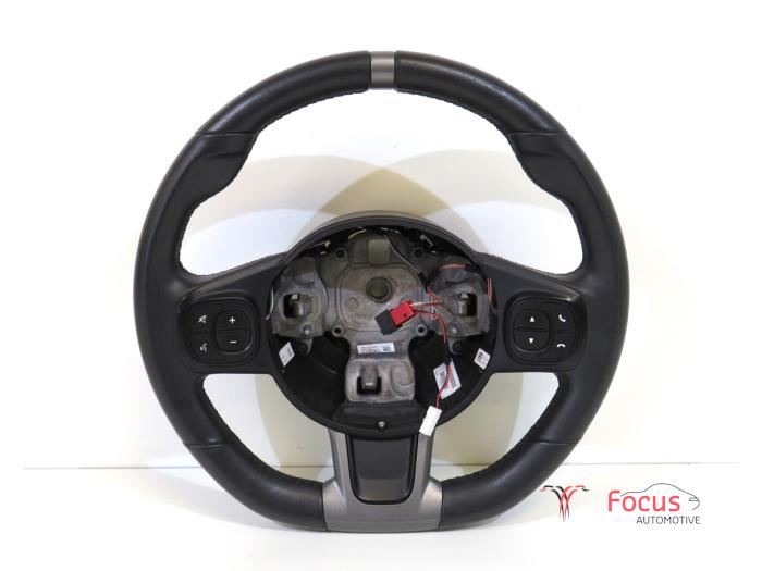 Używane Kierownica Fiat 500C (312) 1.2 69 Cena € 59,95 Procedura marży oferowane przez Focus Automotive