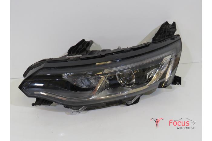 Używane Reflektor lewy Renault Talisman Estate (RFDK) 1.3 TCE 160 16V Cena € 275,00 Procedura marży oferowane przez Focus Automotive