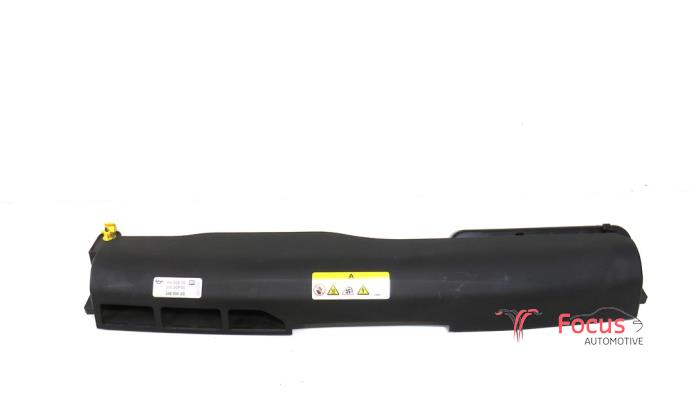 Begagnade Lufttratt Volkswagen Polo VI (AW1) 1.0 TSI 12V Pris € 29,95 Marginaltabell erbjuds av Focus Automotive