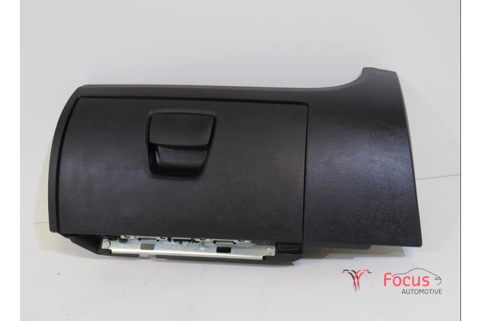 Begagnade Handskfack Fiat Ducato (250) 2.2 D 140 Multijet 3 Pris € 94,95 Marginaltabell erbjuds av Focus Automotive