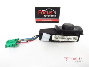 Used Heater switch Peugeot 5008 I (0A/0E) 1.6 HDiF 16V Price € 9,95 Margin scheme offered by Focus Automotive
