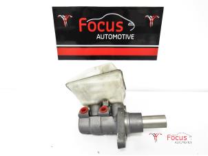 Used Master cylinder Peugeot 5008 I (0A/0E) 1.6 HDiF 16V Price € 9,95 Margin scheme offered by Focus Automotive