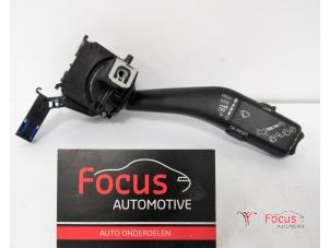 Używane Przelacznik wycieraczki Seat Leon (1P1) 1.6 Cena € 4,95 Procedura marży oferowane przez Focus Automotive