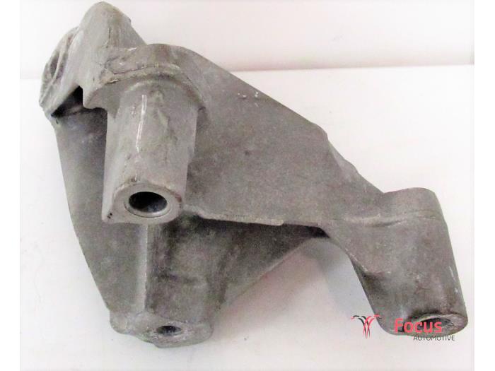 Used Engine mount Audi A5 Sportback (8TA) 3.0 TDI V6 24V Price € 35,00 Margin scheme offered by Focus Automotive
