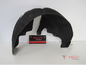 Usagé Passage de roue Skoda Superb Combi (3TAC/TAF) 2.0 TDI 16V 4x4 Prix € 24,20 Prix TTC proposé par Focus Automotive