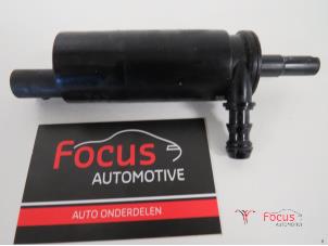 Used Headlight washer pump BMW 5 serie (E60) 520d 16V Corporate Lease Price € 10,00 Margin scheme offered by Focus Automotive