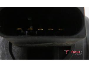 Luftmassenmesser van een Seat Ibiza IV (6J5) 1.4 TDI 2009