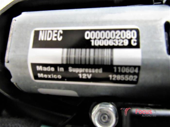 Toit panoramique d'un BMW X1 (E84) sDrive 18i 2.0 16V 2011