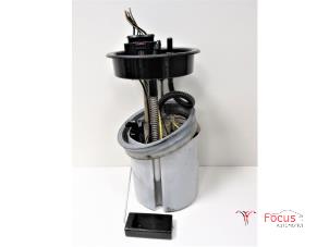 Usados Bomba eléctrica de combustible Seat Ibiza IV (6J5) 1.4 TDI Precio € 25,00 Norma de margen ofrecido por Focus Automotive