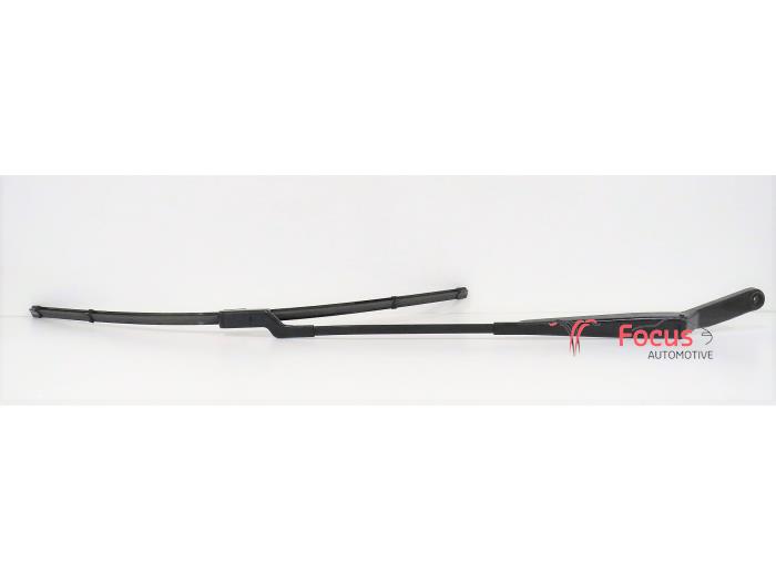 Windshield wiper blade arm