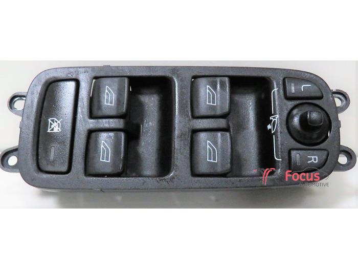 Usados Interruptor combinado de ventanillas Volvo V50 (MW) 2.0 D 16V Precio € 20,00 Norma de margen ofrecido por Focus Automotive