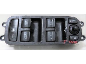 Used Multi-functional window switch Volvo V50 (MW) 2.0 D 16V Price € 20,00 Margin scheme offered by Focus Automotive