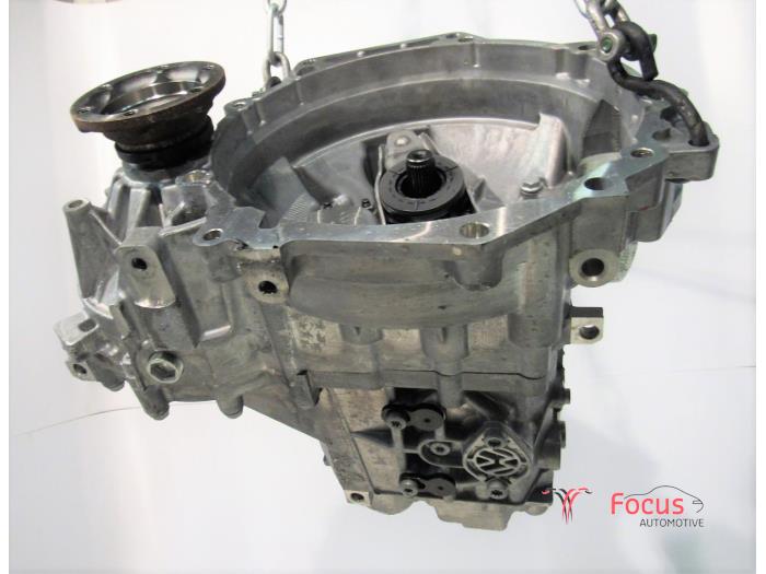 Gearbox from a Volkswagen Passat Variant (3G5) 1.4 TSI 16V 2015