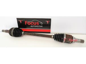 Used Front drive shaft, left Renault Clio III (BR/CR) 1.2 16V 75 Price € 15,00 Margin scheme offered by Focus Automotive