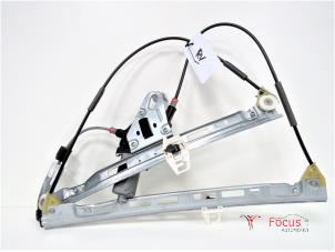 Used Window mechanism 2-door, front right Peugeot 206+ (2L/M) 1.1 XR,XS Price € 20,00 Margin scheme offered by Focus Automotive