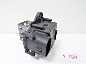 Used Cooling fan resistor Peugeot 308 (4A/C) 1.6 HDi 16V Price € 25,00 Margin scheme offered by Focus Automotive