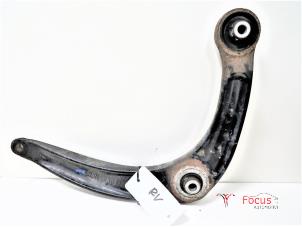 Used Front wishbone, right Peugeot 308 (4A/C) 1.6 HDi 16V Price € 15,00 Margin scheme offered by Focus Automotive