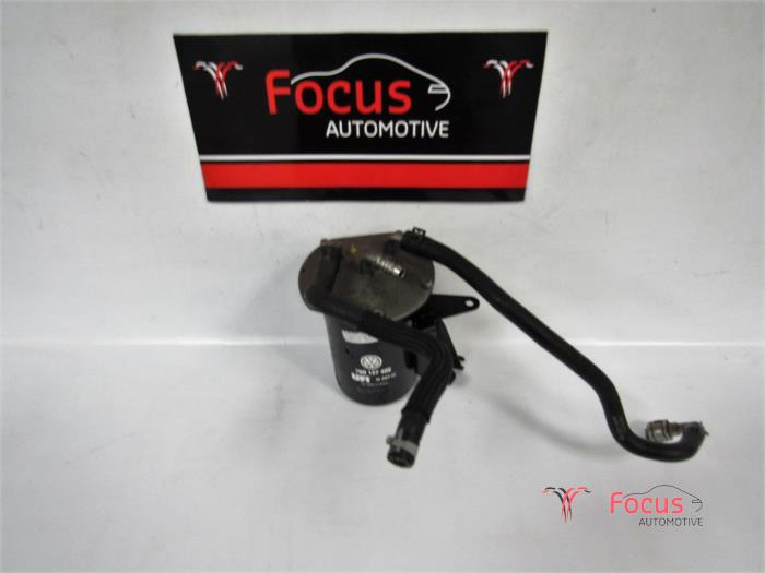 used volkswagen tiguan (5n1 2) 2 0 tdi 16v 4motion fuel filter X5 Fuel Filter fuel filter housing from a volkswagen tiguan (5n1 2) 2 0 tdi 16v 4motion