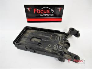 Used Battery box Volkswagen Golf VII (AUA) 2.0 TDI 16V Price € 12,04 Inclusive VAT offered by Focus Automotive